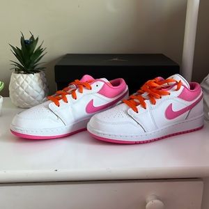 Brand new Jordan 1 low pinksicle